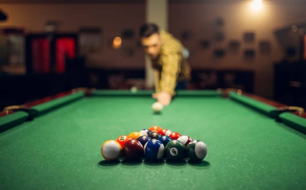 EZ Billiards Santa Clarita & Bakersfield : What to Look for in a Pool Table